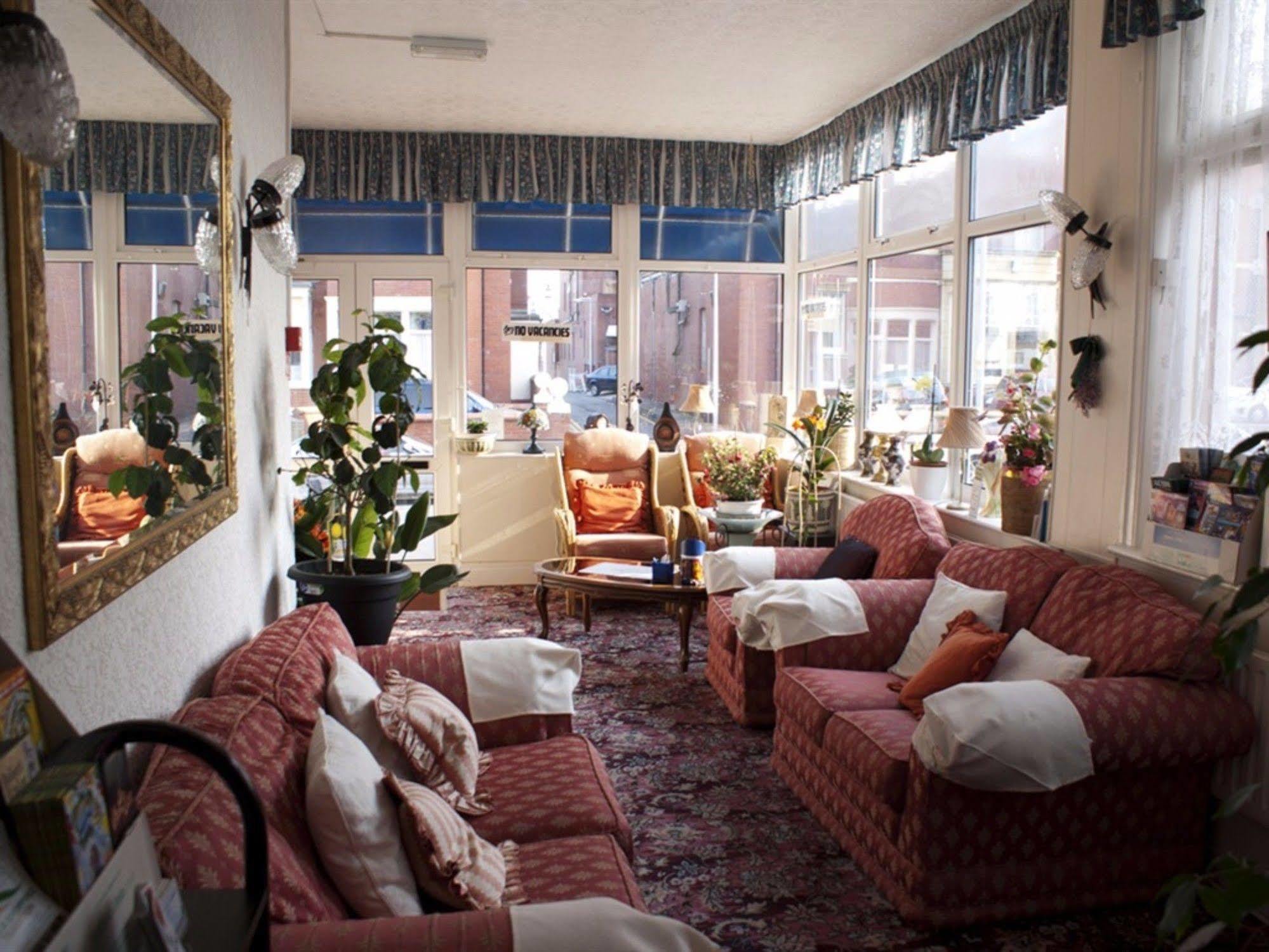 The Highfield Private Hotel Blackpool Exterior foto